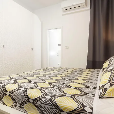 아파트 Aspalathos Centar - Center, A Few Minutes' Walking Distance To The Unesco Palace, Parking Lot In Front Of The *