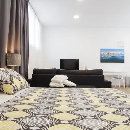 Aspalathos Centar - Center, A Few Minutes' Walking Distance To The Unesco Palace, Parking Lot In Front Of The 스플리트