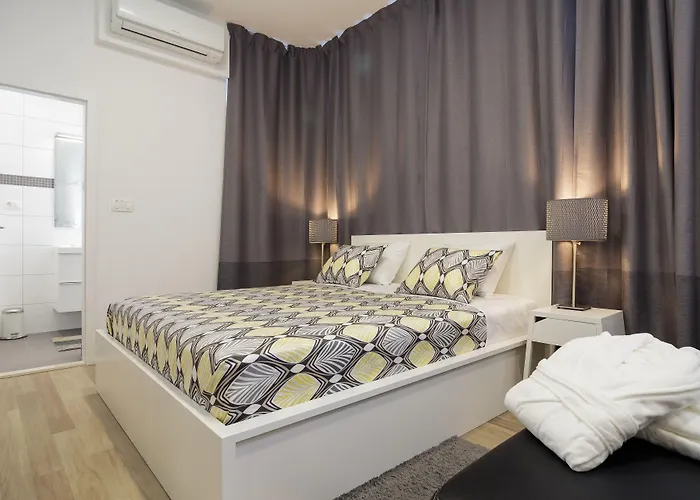 Appartamento Apartment Aspalathos Centar Holiday Home Split - City Center, A Few Minutes' Walking Distance To The Unesco Palace, Parking Lot In Front Of The Apartment Spalato