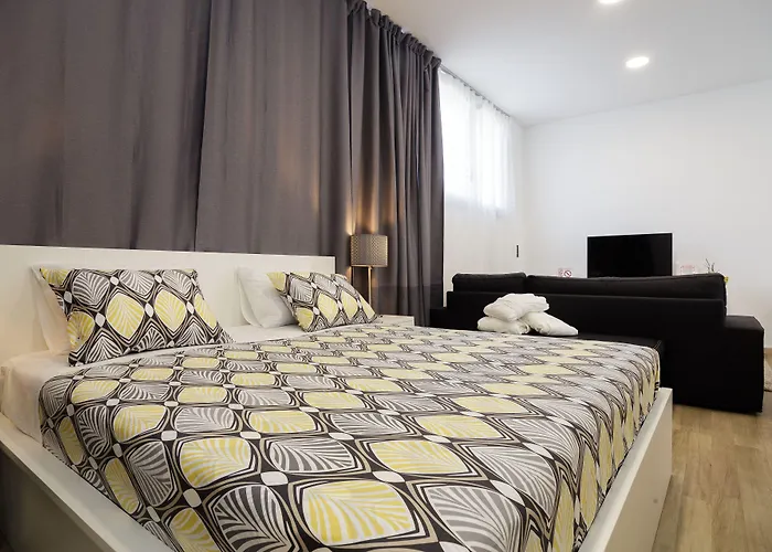 Appartamento Apartment Aspalathos Centar Holiday Home Split - City Center, A Few Minutes' Walking Distance To The Unesco Palace, Parking Lot In Front Of The Apartment *