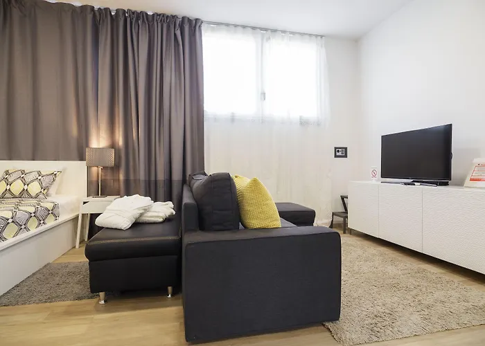 Apartment Aspalathos Centar Holiday Home Split - City Center, A Few Minutes' Walking Distance To The Unesco Palace, Parking Lot In Front Of The Apartment * Spalato
