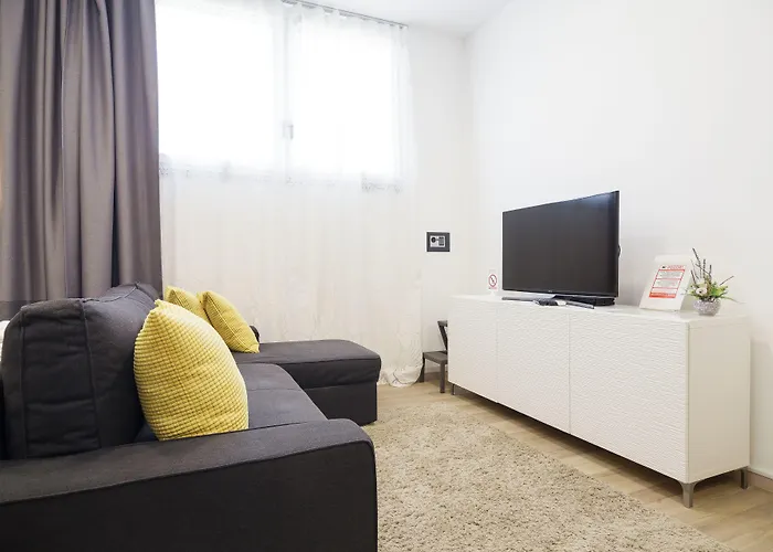 Apartment Aspalathos Centar Holiday Home Split - City Center, A Few Minutes' Walking Distance To The Unesco Palace, Parking Lot In Front Of The Apartment Appartamento Spalato