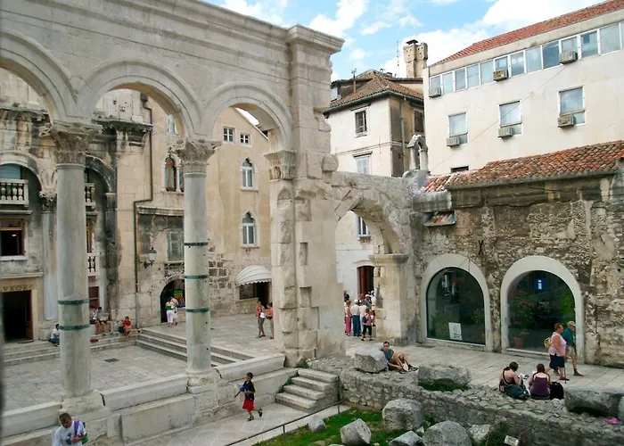 Appartamento Apartment Aspalathos Centar Holiday Home Split - City Center, A Few Minutes' Walking Distance To The Unesco Palace, Parking Lot In Front Of The Apartment Spalato