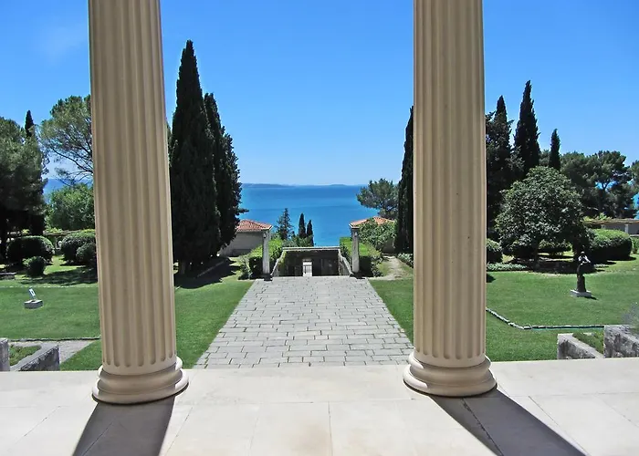 Appartamento Apartment Aspalathos Centar Holiday Home Split - City Center, A Few Minutes' Walking Distance To The Unesco Palace, Parking Lot In Front Of The Apartment *